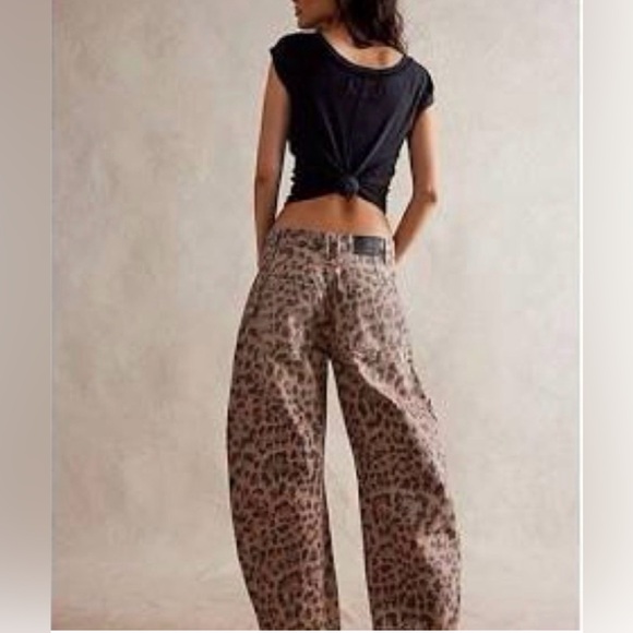 We The Free  people Good luck Leopard Print Barrel Jeans - Picture 3 of 9